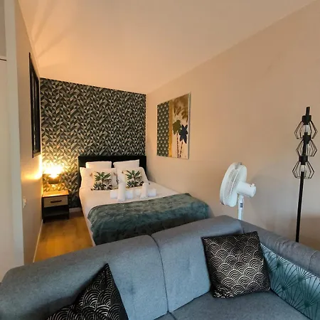 Διαμέρισμα Calme-balcon-parking-5 Min De Pau Centre *