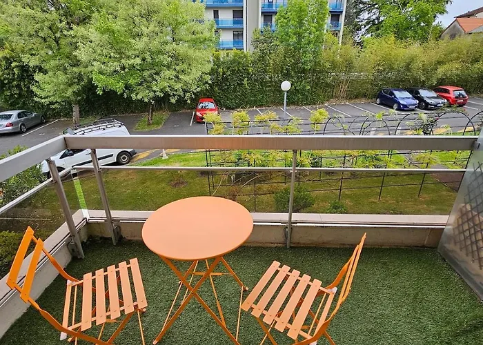 Calme-balcon-parking-5 Min De Pau Centre *